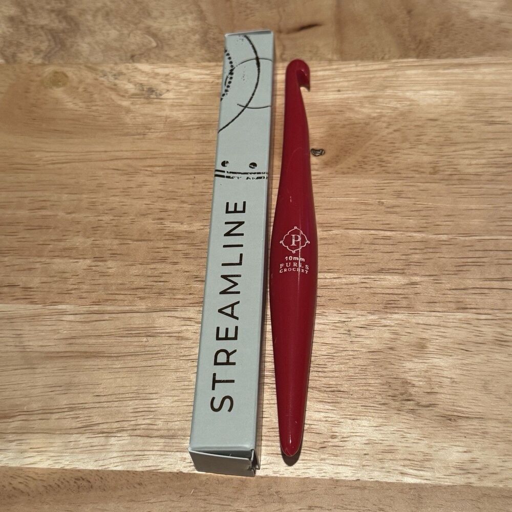 Furls Streamline Swirl Crochet Hook Resin Cherry Size P 10mm Retired